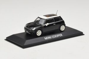 Mini Cooper S R53 Must Panoraamkatusega Minichamps 1:43 MINI022 Metall - pilt 2/4