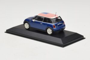 Mini Cooper S R53 Sinine Ameerika Lipuga Minichamps 1:43 MINI014 Metall - pilt 3/5