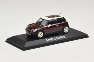 Mini Cooper S R53 Tumepunane Panoraamkatusega Minichamps 1:43 MINI019 Metall - pilt 2/4