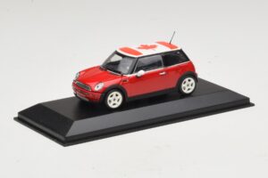 Mini Cooper S R53 Punane Kanada Lipuga Minichamps 1:43 MINI017 Metall - pilt 2/5