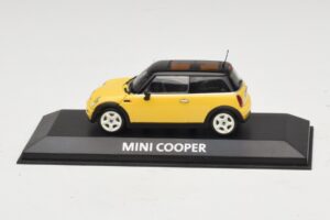 Mini Cooper S R53 Kollane Musta Katusega Minichamps 1:43 MINI031 Metall