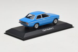 Opel Kadett C Sinine Maxichamps 1:43 940045601 Metall - pilt 2/5