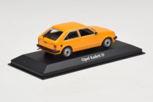 Opel Kadett D Oranž Maxichamps 1:43 940044101 Metall - pilt 2/5