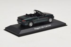 Peugeot 306 Kabriolett Roheline Metallik Maxichamps 1:43 940112833 Metall - pilt 2/5