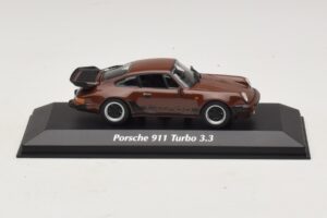 Porsche 911 930 Turbo 3.3 Pruun Maxichamps 1:43 940069001 Metall