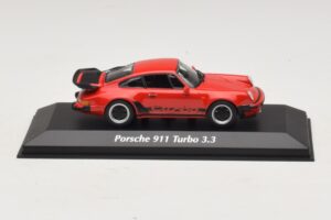 Porsche 911 930 Turbo 3.3 Punane Maxichamps 1:43 940069000 Metall