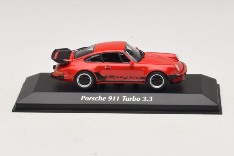 Porsche 911 930 Turbo 3.3 Punane Maxichamps 1:43 940069000 Metall