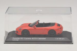 Porsche 911 991.1 Carrera 4 GTS Kabriolett Oranž Minichamps 1:43 410067331 Metall - pilt 4/5