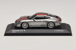Porsche 911 991.1 R Hõbedane Oranžide Triipudega Minichamps 1:43 410066222 Metall
