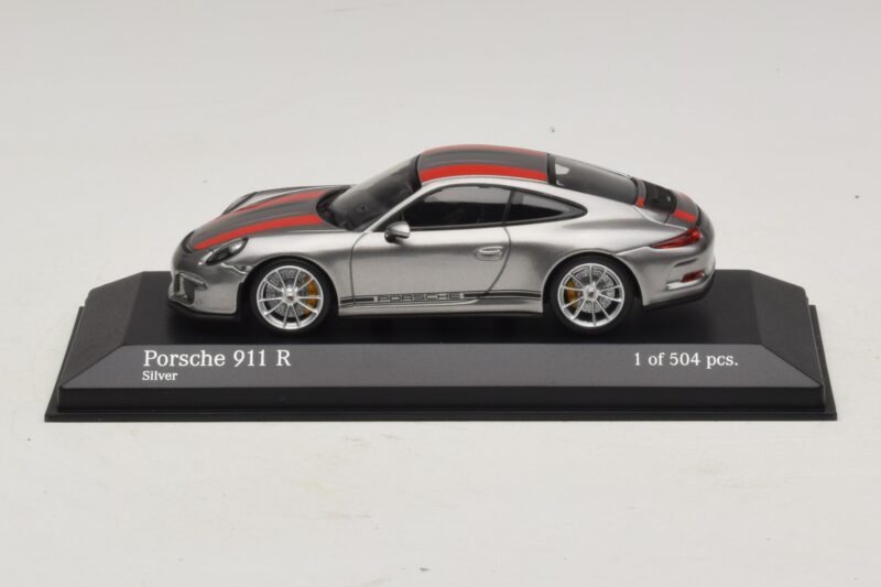 Porsche 911 991.1 R Hõbedane Oranžide Triipudega Minichamps 1:43 410066222 Metall