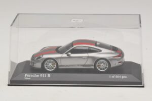 Porsche 911 991.1 R Hõbedane Oranžide Triipudega Minichamps 1:43 410066222 Metall - pilt 4/5