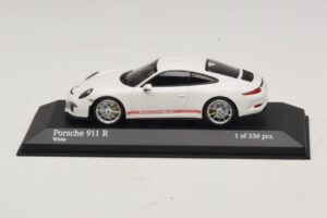 Porsche 911 991.1 R Valge Minichamps 1:43 410066221 Metall