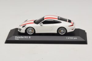 Porsche 911 991.1 R Valge Punaste Triipudega Minichamps 1:43 410066220 Metall - pilt 2/6