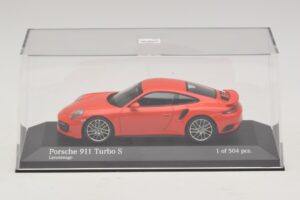 Porsche 911 991.1 Turbo S Oranž Minichamps 1:43 410067171 Metall - pilt 4/5