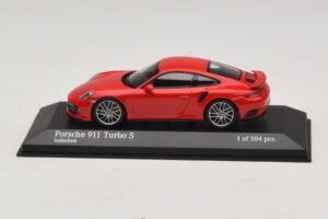 Porsche 911 991.1 Turbo S Punane Minichamps 1:43 410067170 Metall