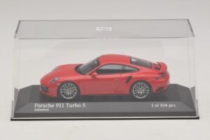 Porsche 911 991.1 Turbo S Punane Minichamps 1:43 410067170 Metall - pilt 4/5