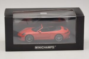 Porsche 911 991.2 Carrera 4 Kabriolett Oranž Minichamps 1:43 410067231 Metall - pilt 5/5