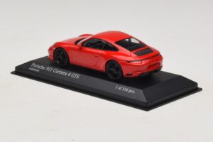 Porsche 911 991.2 Carrera 4 GTS Punane Minichamps 1:43 410067320 Metall - pilt 3/5