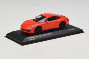 Porsche 911 991.2 Carrera 4 GTS Oranž Minichamps 1:43 410067321 Metall - pilt 2/5