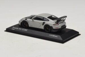Porsche 911 991.2 GT2 RS Chalk Minichamps 1:43 410067237 Metall - pilt 3/5