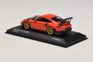 Porsche 911 991.2 GT2 RS Oranž Minichamps 1:43 410067229 Metall - pilt 3/5