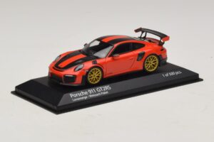 Porsche 911 991.2 GT2 RS Weissach Package Oranž Minichamps 1:43 410067224 Metall - pilt 2/5