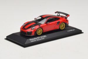 Porsche 911 991.2 GT2 RS Weissach Package Punane Minichamps 1:43 410067221 Metall - pilt 2/5