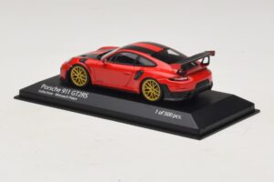Porsche 911 991.2 GT2 RS Weissach Package Punane Minichamps 1:43 410067221 Metall - pilt 3/5