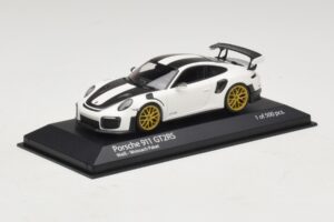 Porsche 911 991.2 GT2 RS Weissach Package Valge Minichamps 1:43 410067222 Metall - pilt 2/5