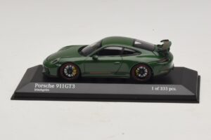 Porsche 911 991.2 GT3 Roheline Minichamps 1:43 410066028 Metall