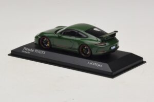 Porsche 911 991.2 GT3 Roheline Minichamps 1:43 410066028 Metall - pilt 3/5