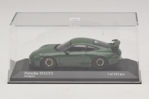 Porsche 911 991.2 GT3 Roheline Minichamps 1:43 410066028 Metall - pilt 4/5