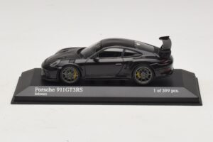 Porsche 911 991.2 GT3 RS Must Minichamps 1:43 410067021 Metall