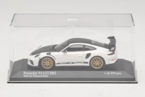 Porsche 911 991.2 GT3 RS Valge Weissach Package'iga Minichamps 1:43 410067022 Metall - pilt 4/5