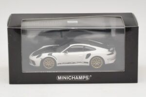 Porsche 911 991.2 GT3 RS Valge Weissach Package'iga Minichamps 1:43 410067022 Metall - pilt 5/5