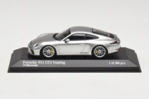 Porsche 911 991.2 GT3 Touring Hõbe Minichamps 1:43 410067422 Metall