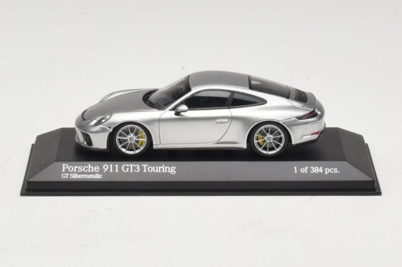 Porsche 911 991.2 GT3 Touring Hõbe Minichamps 1:43 Porsche 911 991.2 GT3 Touring Hõbe Minichamps 1:43 410067422 Metall