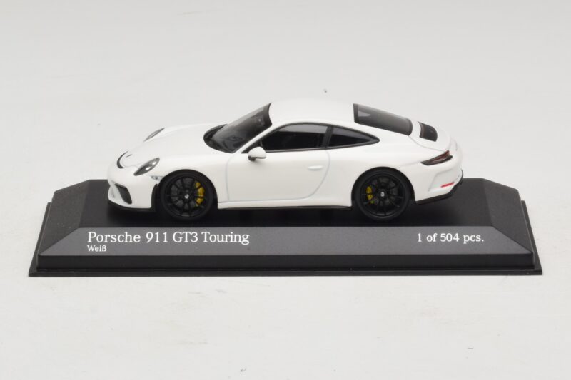 Porsche 911 991.2 GT3 Touring Valge Minichamps 1:43 410067420 Metall