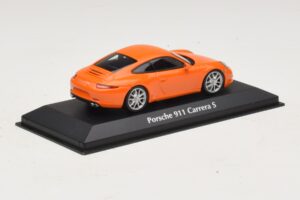 Porsche 911 991 Carrera S Oranž Maxichamps 1:43 940060221 Metall - pilt 2/5