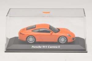 Porsche 911 991 Carrera S Oranž Maxichamps 1:43 940060221 Metall - pilt 4/5