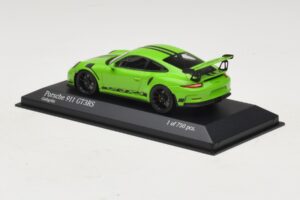 Porsche 911 991 GT3 RS Roheline Minichamps 1:43 410063224 Metall - pilt 3/5