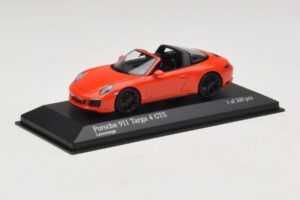 Porsche 911 991 Targa 4 GTS Oranž Minichamps 1:43 410067341 Metall - pilt 2/5