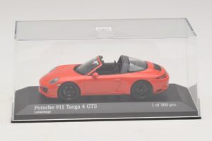 Porsche 911 991 Targa 4 GTS Oranž Minichamps 1:43 410067341 Metall - pilt 4/5