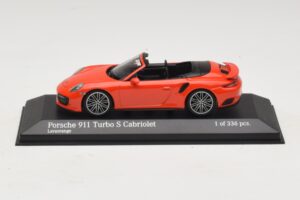 Porsche 911 991 Turbo S Kabriolett Oranž Minichamps 1:43 410067181 Metall