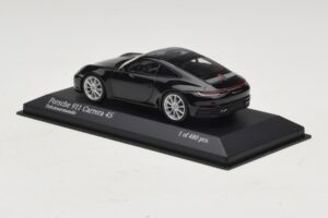 Porsche 911 992 Carrera 4S Must Metallik Minichamps 1:43 410069320 Metall - pilt 3/5