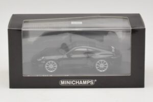 Porsche 911 992 Carrera 4S Must Metallik Minichamps 1:43 410069320 Metall - pilt 5/5