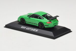 Porsche 911 997 GT3 RS Roheline Minichamps 1:43 403066011 Metall - pilt 3/5