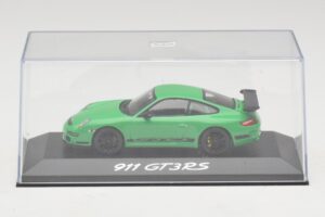 Porsche 911 997 GT3 RS Roheline Minichamps 1:43 403066011 Metall - pilt 4/5