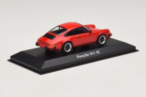 Porsche 911 SC Punane Maxichamps 1:43 940062021 Metall - pilt 2/5