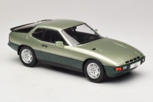 Porsche 924 Turbo Hele Roheline & Tume Roheline MCG 1:18 MCG18660 Metall - pilt 4/6